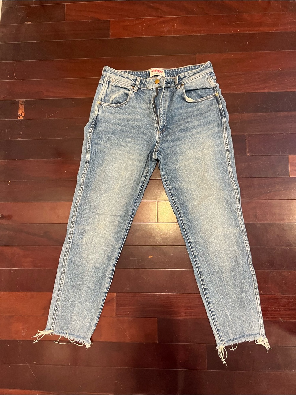 Wrangler Light Blue High-Rise Cropped Jeans with Frayed Hem